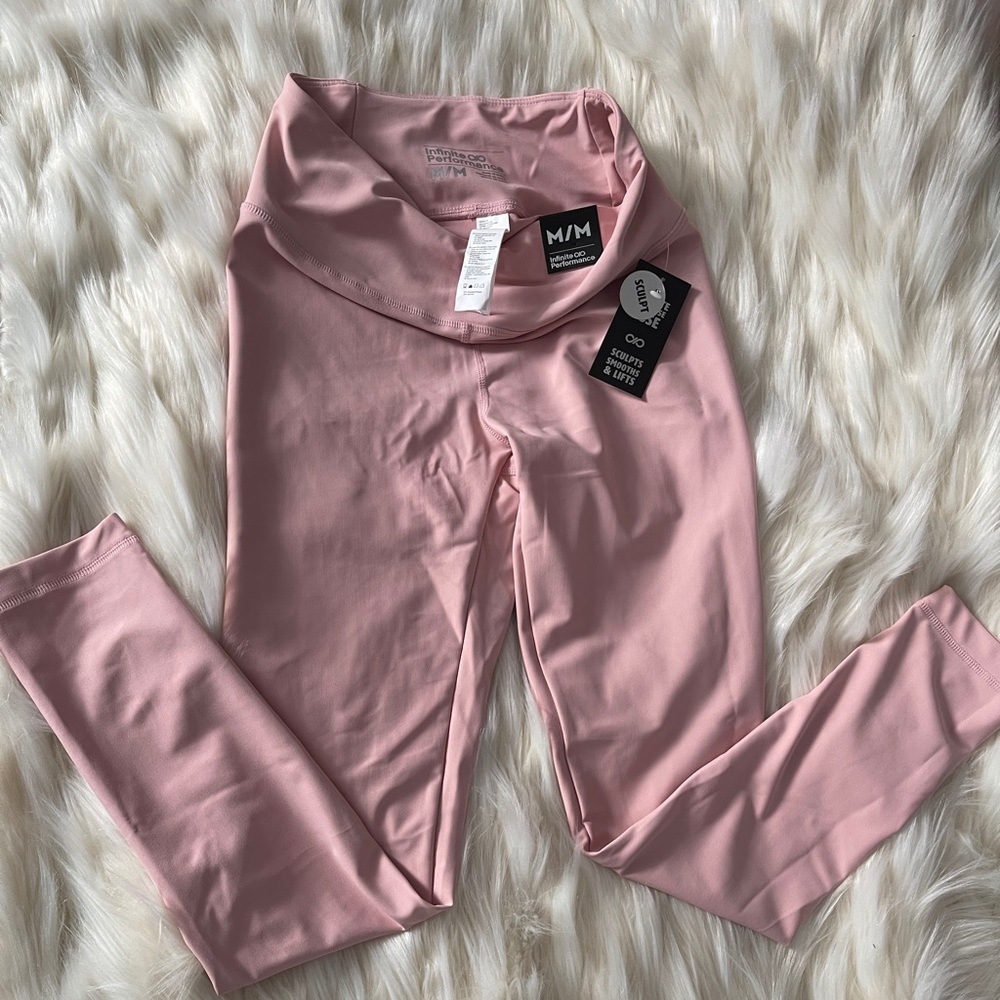 Infinite Performance Legging,(sculpts, smooths and lift) Medium size